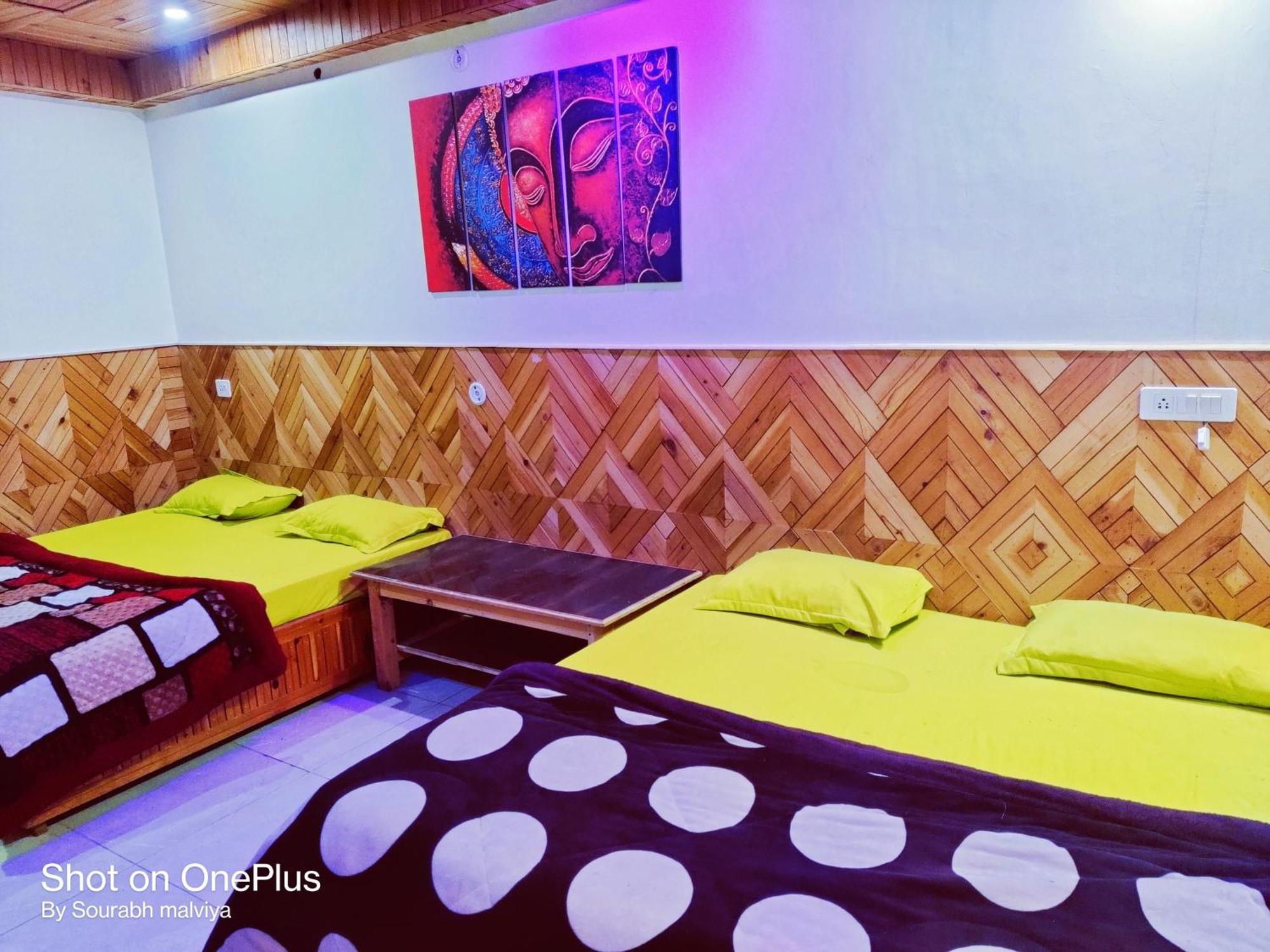 Chalo Chhalal Hotel & Cafe Касоль Екстер'єр фото