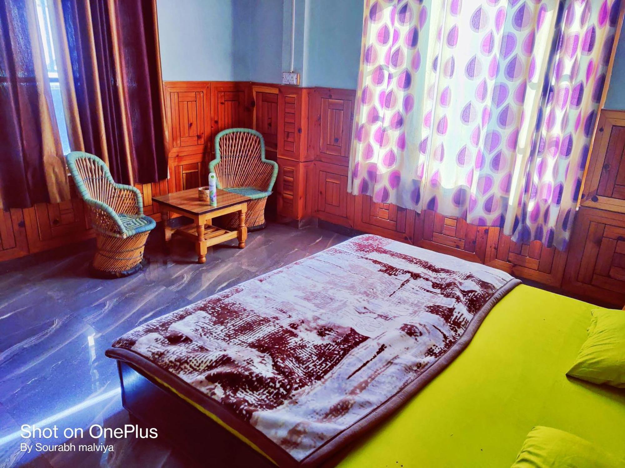 Chalo Chhalal Hotel & Cafe Касоль Екстер'єр фото