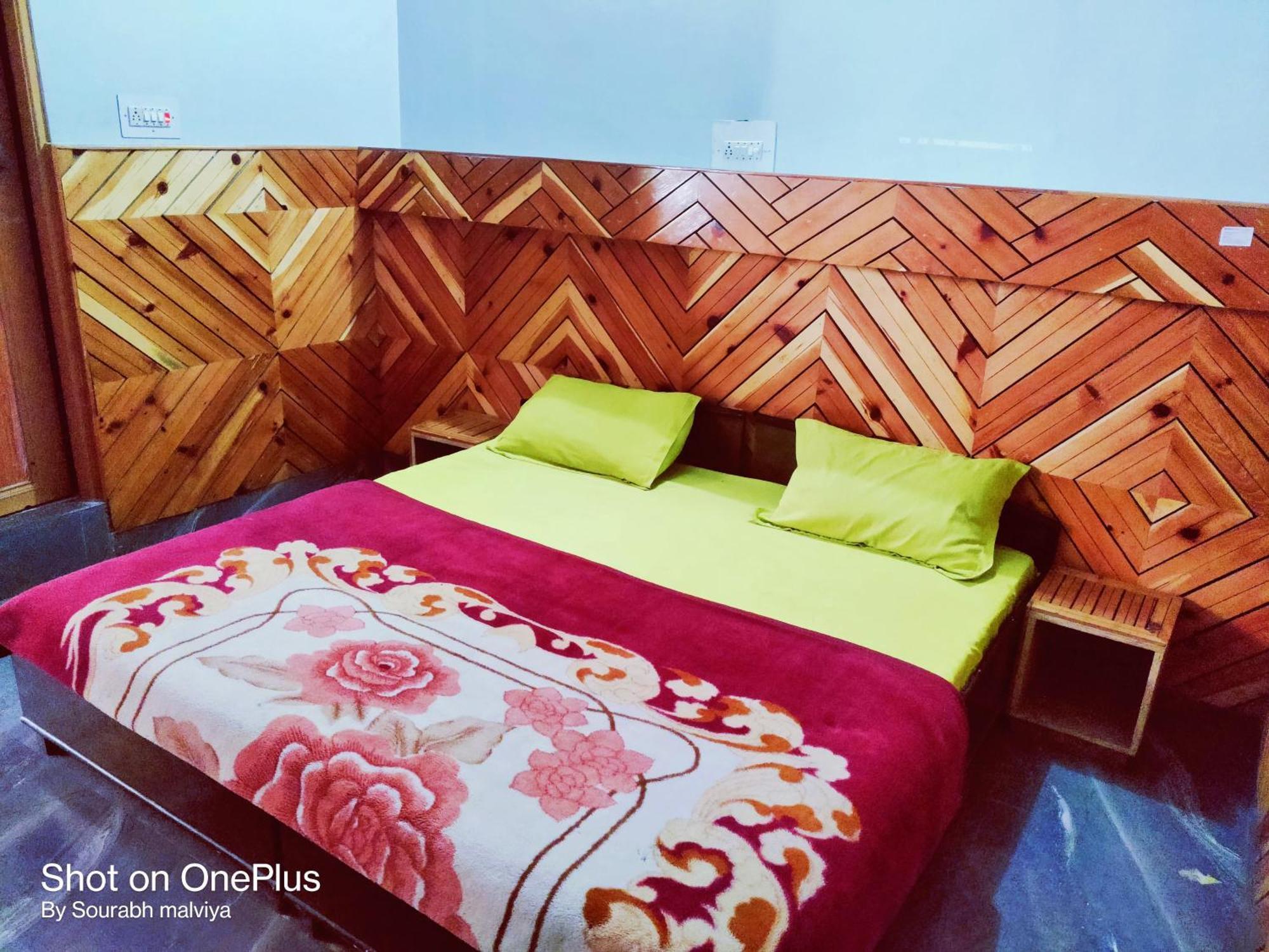 Chalo Chhalal Hotel & Cafe Касоль Екстер'єр фото