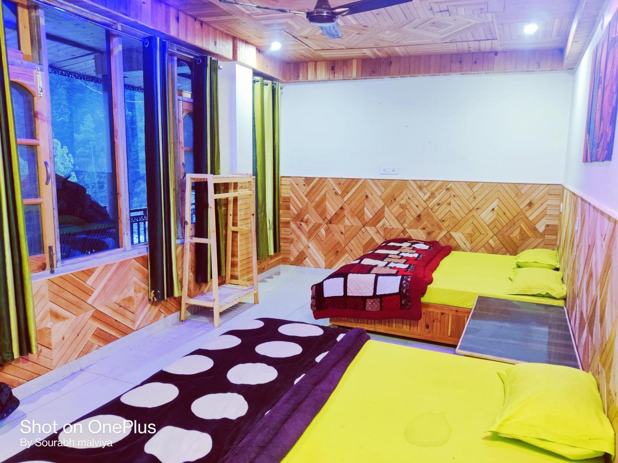 Chalo Chhalal Hotel & Cafe Касоль Екстер'єр фото